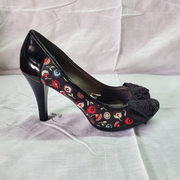 🆑️ XHILARATION | Floral Peep-Toe Bow Heels sz 7 - Picture 3 of 8